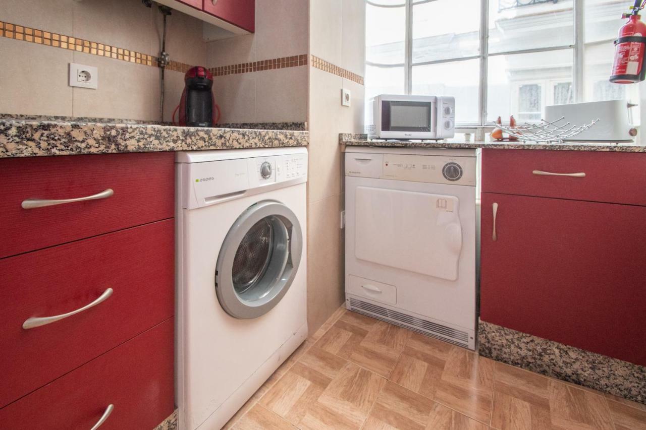 Apartamento Del Arqueologo De Cadiz Luaran gambar